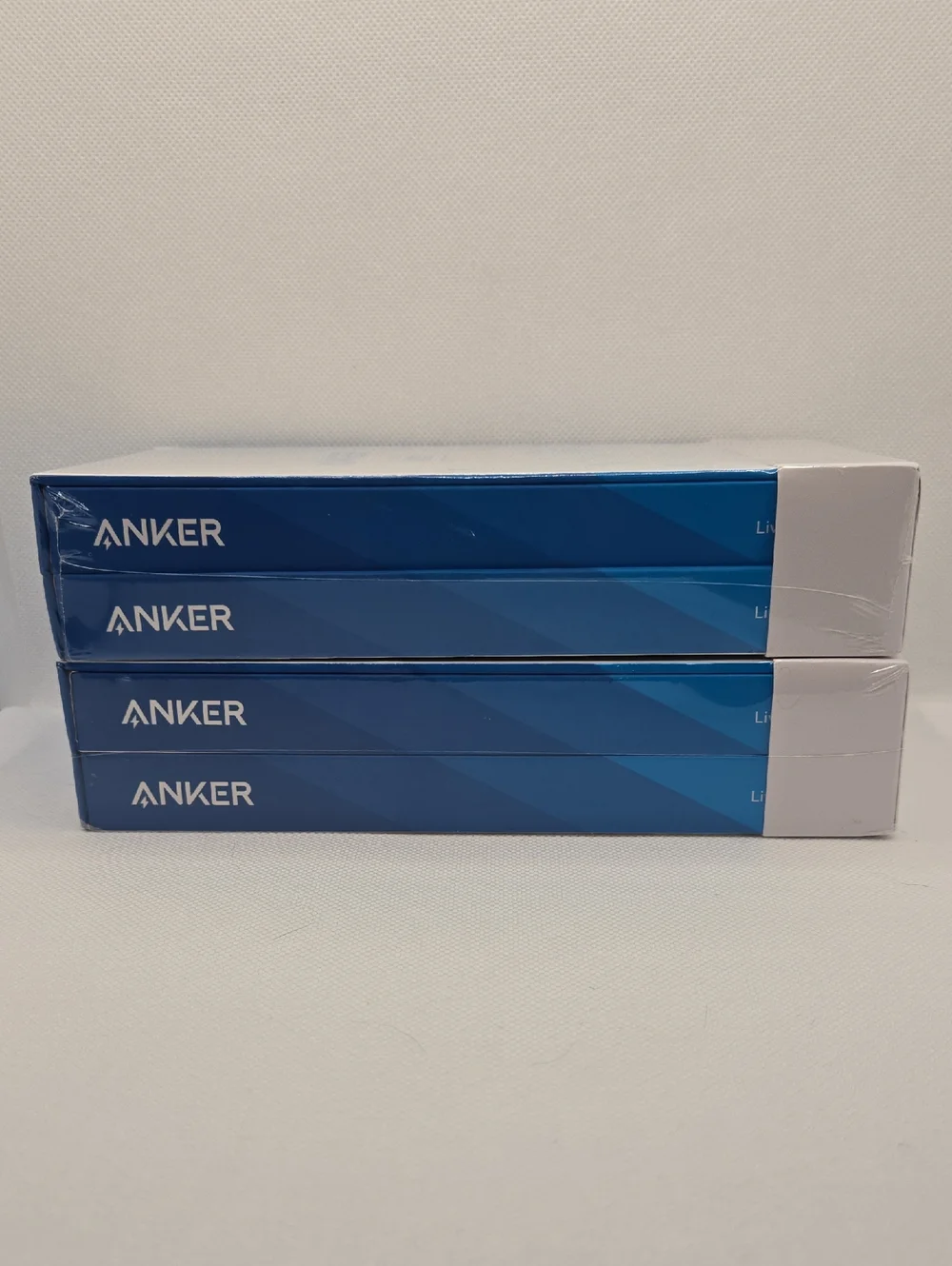 4x Anker iPhone 15 Pro Tempered Glass Screen Protectors - Easy Install Tray
